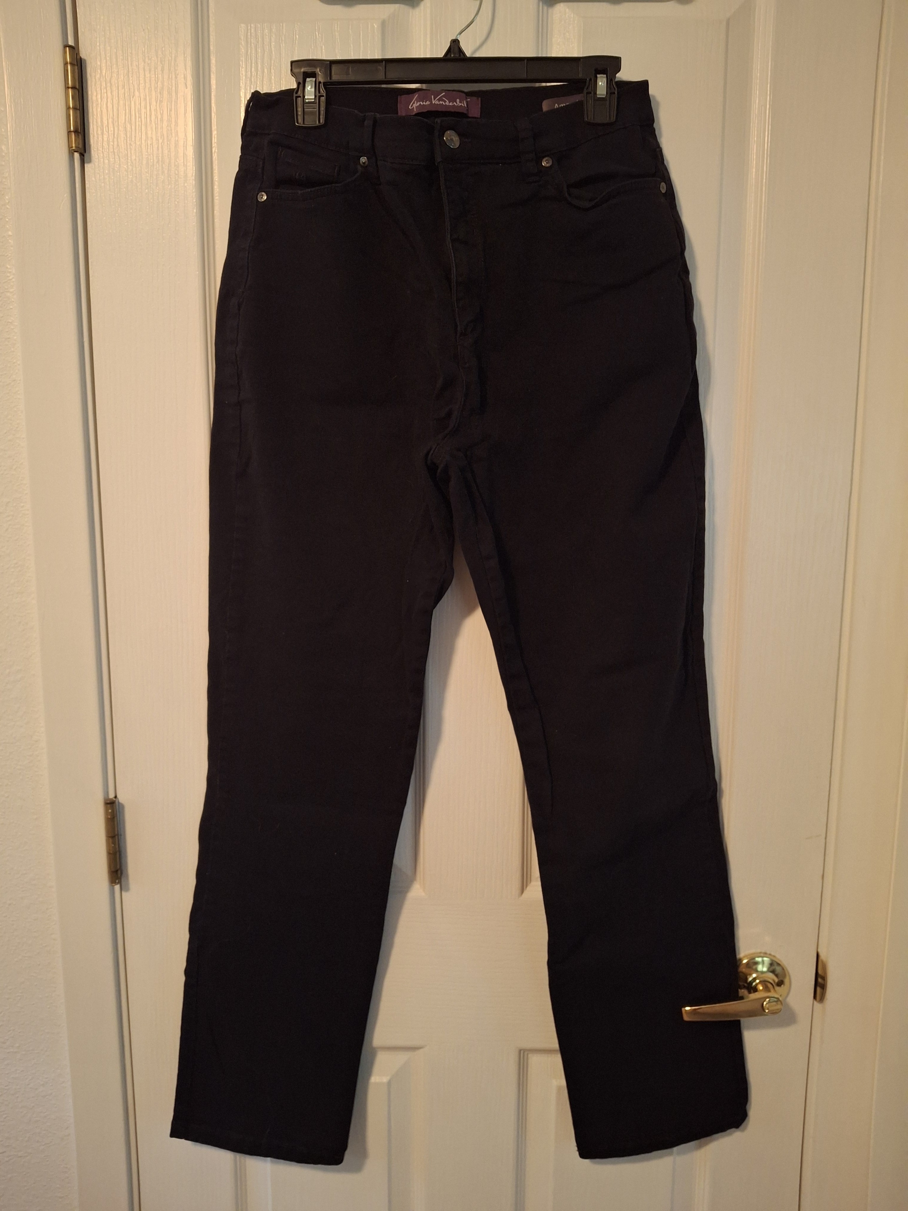 Gloria Vanderbilt Amanda 5-Pocket Black Straight-Leg Jeans Size 12
